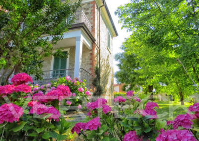 Un giardino di fascino sulle colline parmensi